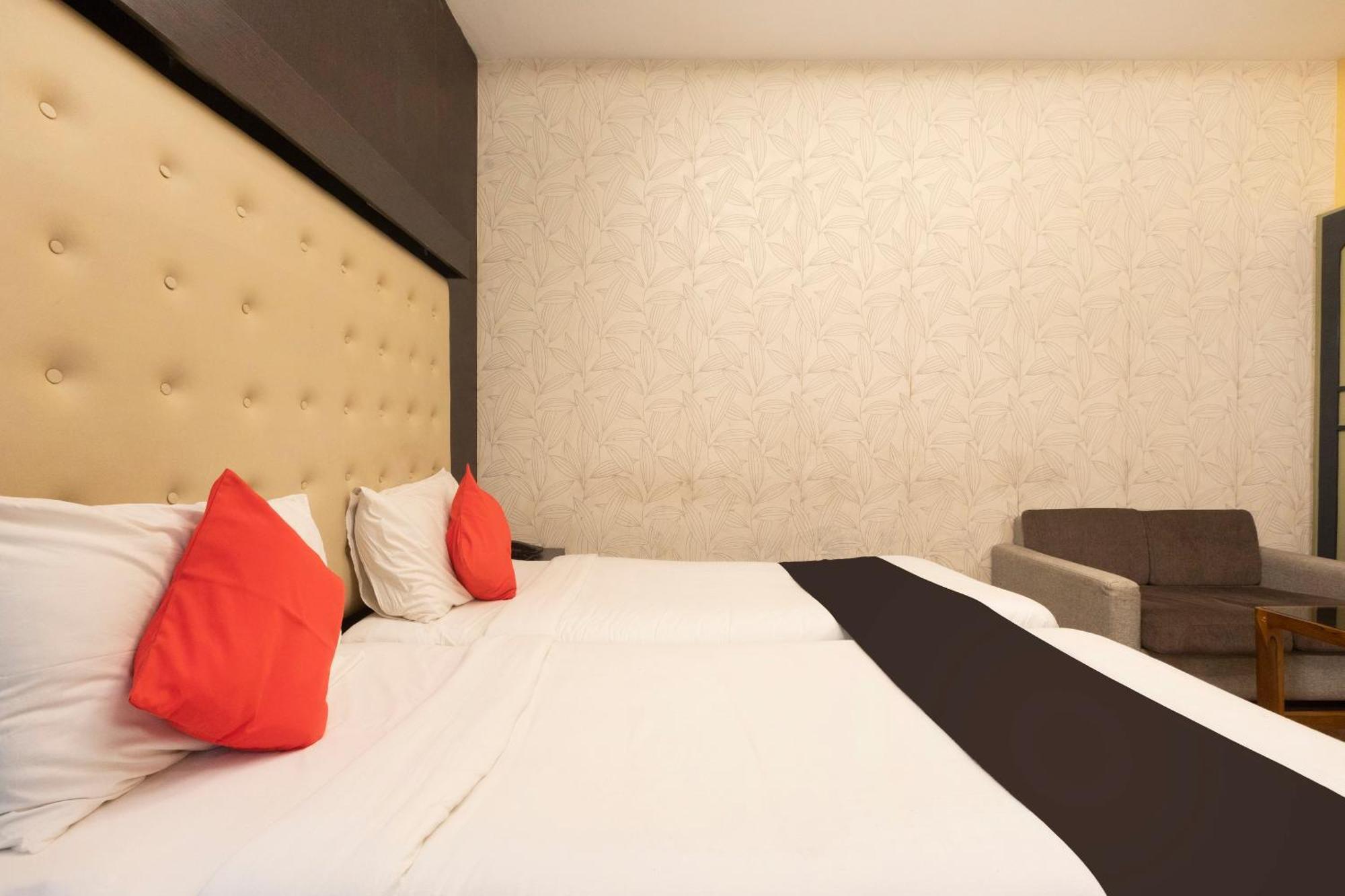 Collection O Santhome Residency Near Marina Beach Chennai Luaran gambar