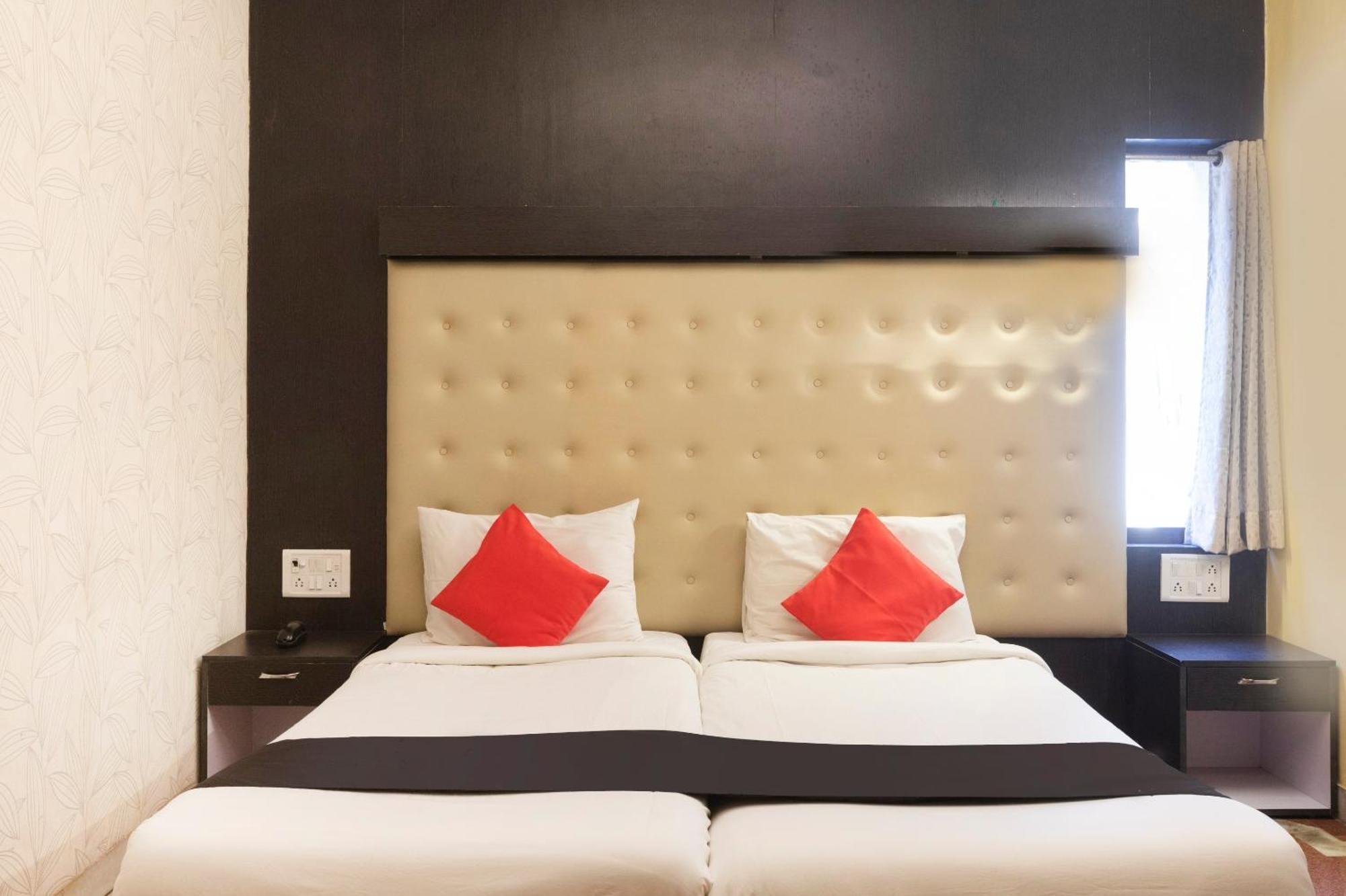 Collection O Santhome Residency Near Marina Beach Chennai Luaran gambar